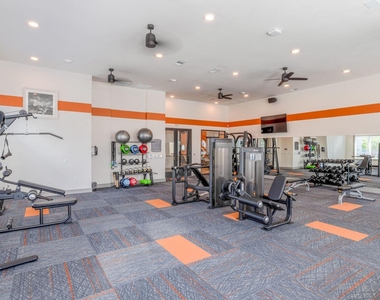 13939 Hillcroft Avenue - Photo Thumbnail 17