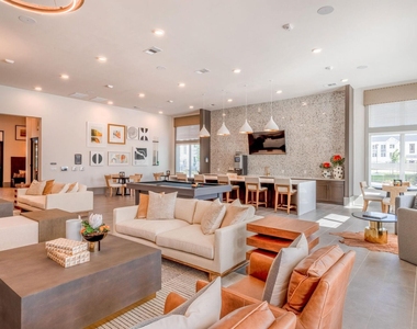 13939 Hillcroft Avenue - Photo Thumbnail 6