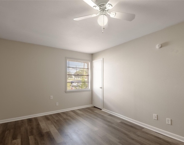 818 University Avenue - Photo Thumbnail 12
