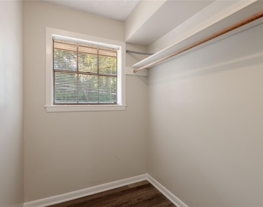 818 University Avenue - Photo Thumbnail 18