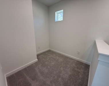 2709 Discovery Trails Court - Photo Thumbnail 13
