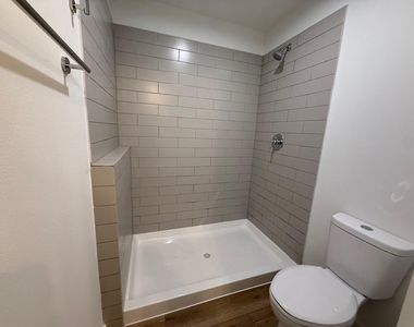 2709 Discovery Trails Court - Photo Thumbnail 7