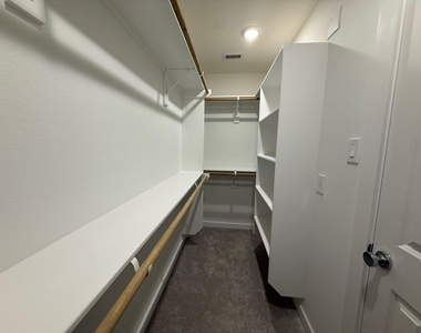 2709 Discovery Trails Court - Photo Thumbnail 8