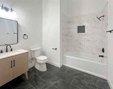 306 Stiles Street - Photo Thumbnail 7