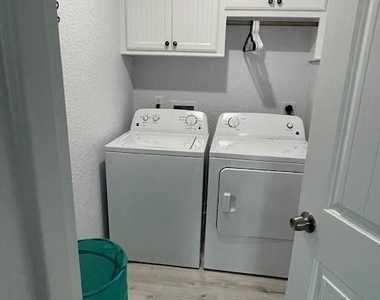 203 Sea Oats Drive - Photo Thumbnail 4