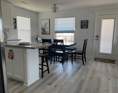 203 Sea Oats Drive - Photo Thumbnail 5