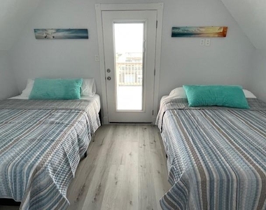 203 Sea Oats Drive - Photo Thumbnail 3