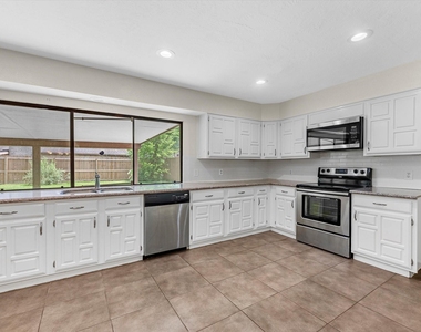 16811 Grouse Moor Drive - Photo Thumbnail 4