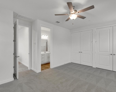 2709-501 Rockhill Road - Photo Thumbnail 20