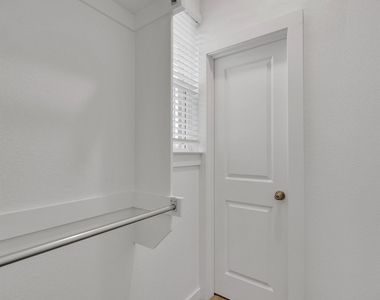 2709-501 Rockhill Road - Photo Thumbnail 26