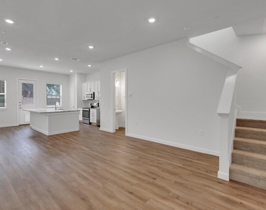 2709-501 Rockhill Road - Photo Thumbnail 5