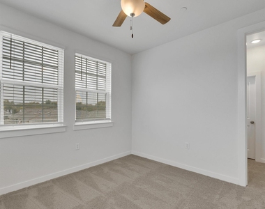 2709-501 Rockhill Road - Photo Thumbnail 24