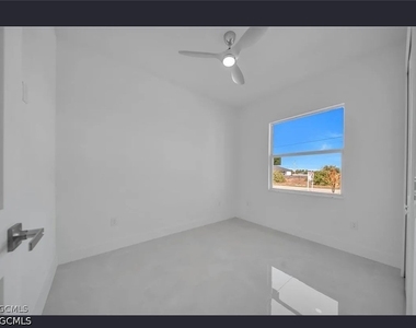 320 Poplar Street - Photo Thumbnail 5