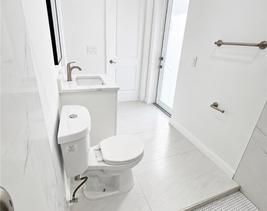 3409 31st Street W - Photo Thumbnail 14