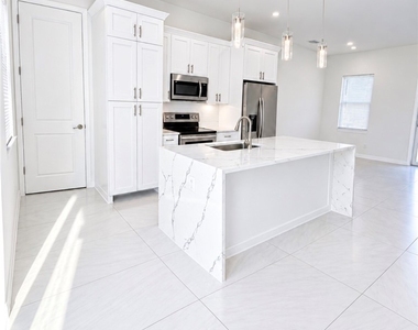 3409 31st Street W - Photo Thumbnail 5