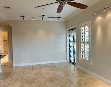 1625 Se 46th Street - Photo Thumbnail 2