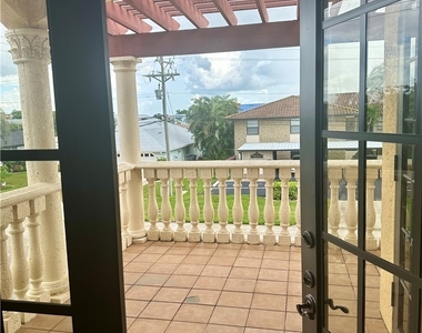 1625 Se 46th Street - Photo Thumbnail 9