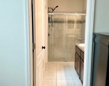 237 Sw 31st Terrace - Photo Thumbnail 5