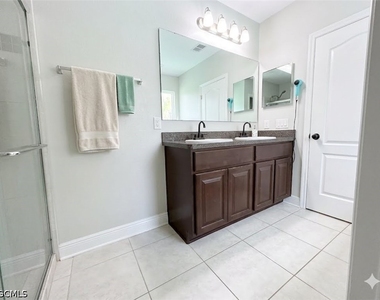 237 Sw 31st Terrace - Photo Thumbnail 8