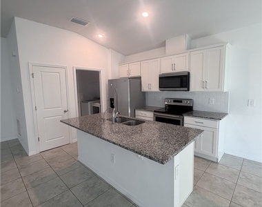 328 Jacaranda Parkway E - Photo Thumbnail 2