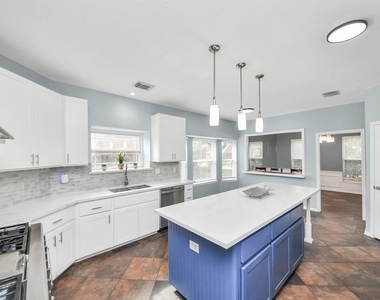 622 Fernglade Drive - Photo Thumbnail 9
