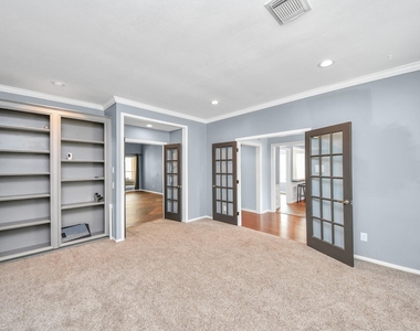622 Fernglade Drive - Photo Thumbnail 7