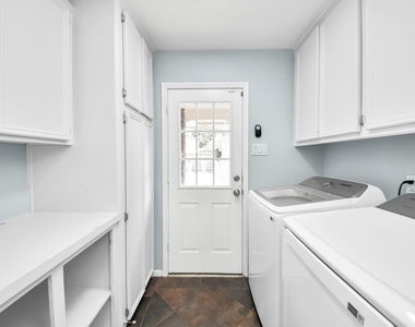 622 Fernglade Drive - Photo Thumbnail 32