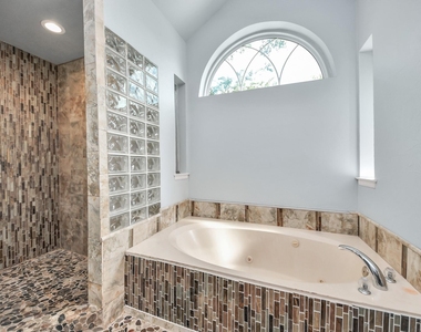 622 Fernglade Drive - Photo Thumbnail 20
