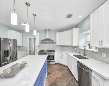 622 Fernglade Drive - Photo Thumbnail 10