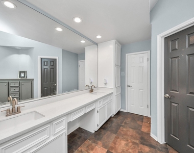 622 Fernglade Drive - Photo Thumbnail 19