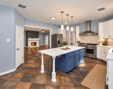 622 Fernglade Drive - Photo Thumbnail 8