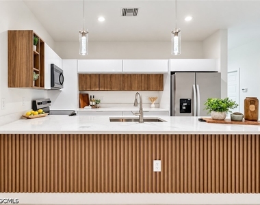 767 Crystal Avenue S - Photo Thumbnail 1