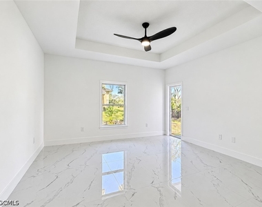 767 Crystal Avenue S - Photo Thumbnail 2