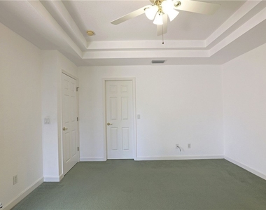 13927 Lily Pad Circle - Photo Thumbnail 11