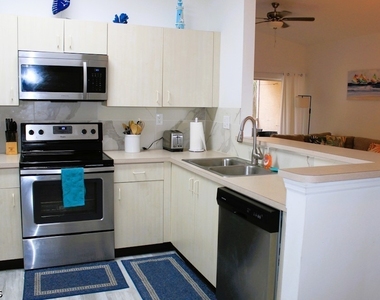 15441 Bellamar Circle - Photo Thumbnail 8
