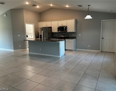 1011 Nw 22nd Terrace - Photo Thumbnail 6