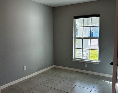 1011 Nw 22nd Terrace - Photo Thumbnail 22