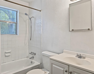 4114 Clover Street - Photo Thumbnail 9