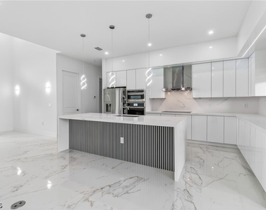 4107 16th Street Sw - Photo Thumbnail 9