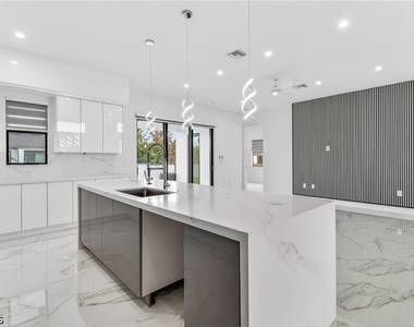 4107 16th Street Sw - Photo Thumbnail 12
