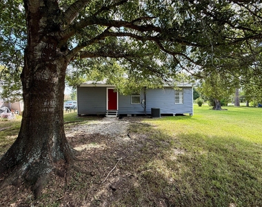 308 Bennett - Photo Thumbnail 1