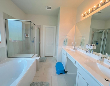 11642 Wilgers Way Way - Photo Thumbnail 14