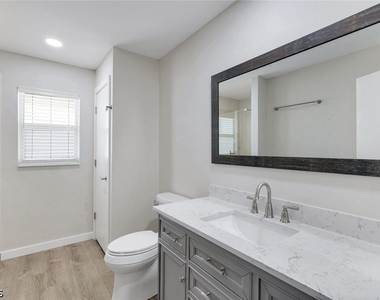 1202 Se 14th Terrace - Photo Thumbnail 15