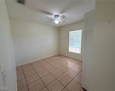 671 Dauphine Avenue S - Photo Thumbnail 7