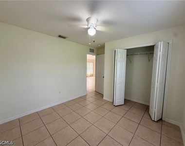 671 Dauphine Avenue S - Photo Thumbnail 13