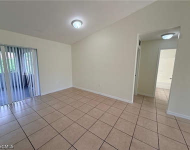 671 Dauphine Avenue S - Photo Thumbnail 5