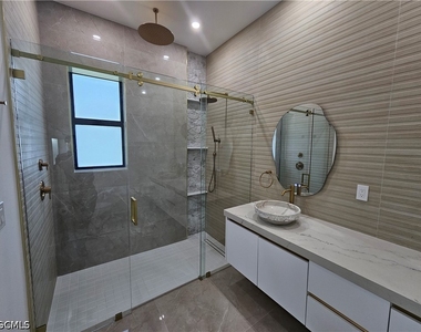 1211 Mckinley Avenue - Photo Thumbnail 22