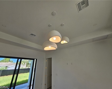1211 Mckinley Avenue - Photo Thumbnail 16