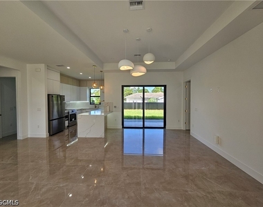 1211 Mckinley Avenue - Photo Thumbnail 4