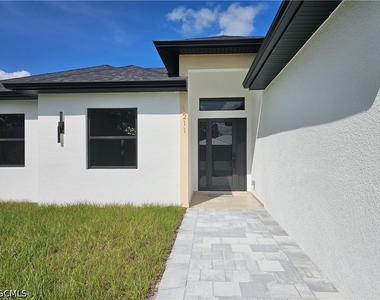 1211 Mckinley Avenue - Photo Thumbnail 3
